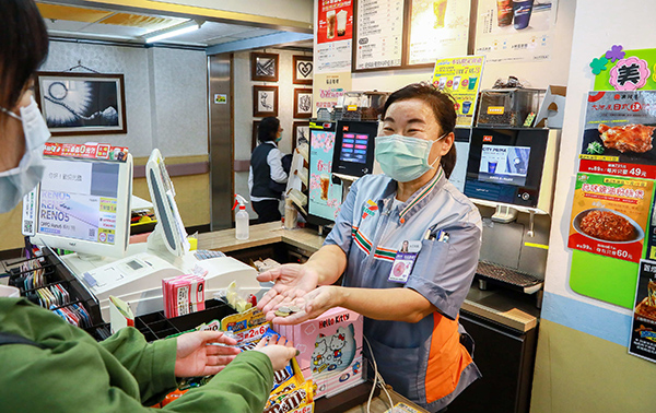 銀髮族最佳隊友！7-ELEVEN聘樂齡者、推友善店型，伴長輩在地老化