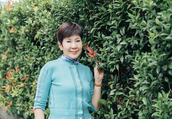 60多歲才開始練，90歲沒老花與青光眼！陳月卿：天天做112歲人瑞的眼睛操，改善視力、乾眼與眼疲勞