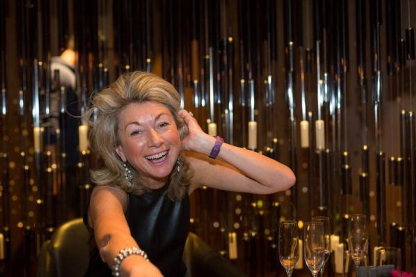 拒當丈夫的貴婦，空巢期當侍酒師！56歲法國媽媽：女人的自由，自己來！