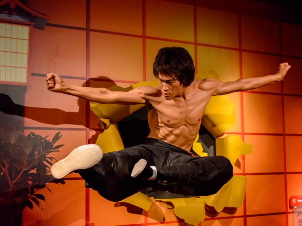 如何維持長期精神平靜？李小龍女兒分享父親秘訣：散步跑步時練習像「水」