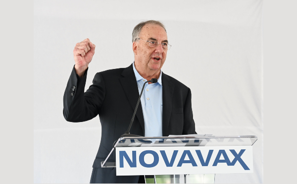 讓《疫苗商戰》告訴你，Novavax如何從屢戰屢敗、一度瀕臨破產，翻身為新冠疫苗優等生？