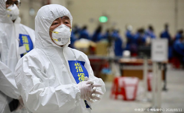 2020那年武漢包機發生了什麼事？陳時中與一九五四義勇軍，以溫暖的魄力將國人接回家