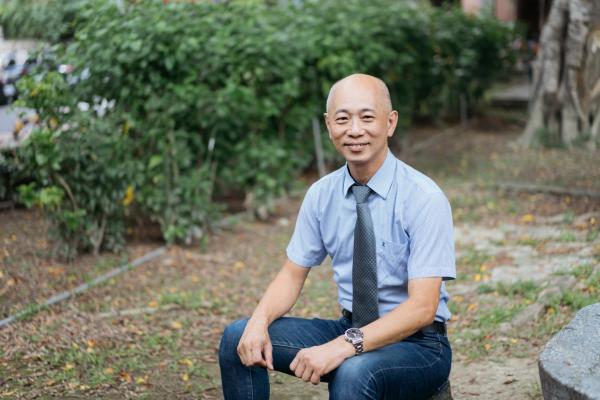 為何熟齡族更容易犯眩暈？眩暈中心主任陳致中：補足2大營養素，有效降低發作風險