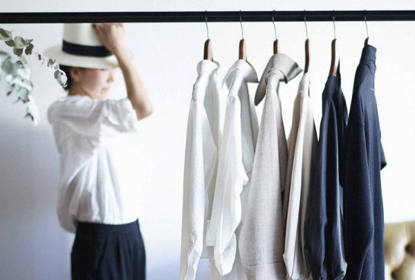 衣櫃裡只要3個顏色就好！日本造型師推薦三色穿搭法，穿出簡約優雅