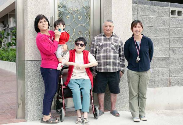 給高齡者一個租得起的家、和鄰居互動像家人，可能嗎？台中楓生共居公寓的實驗