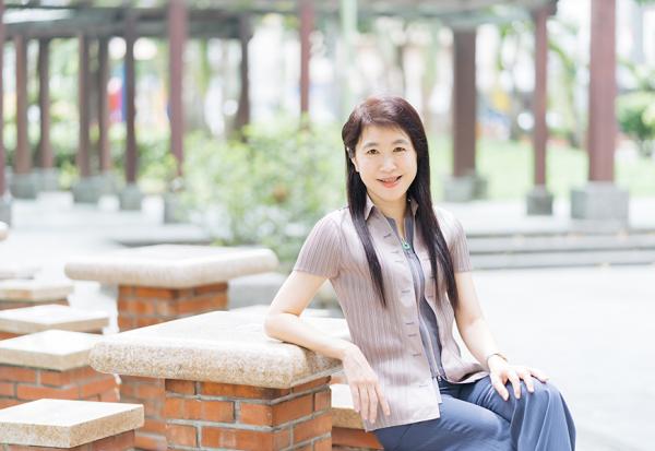 50歲生日提離職，重當學生考上律師！李佩縈：往後10年不想做相同工作，如何重新創造自己的舞台？