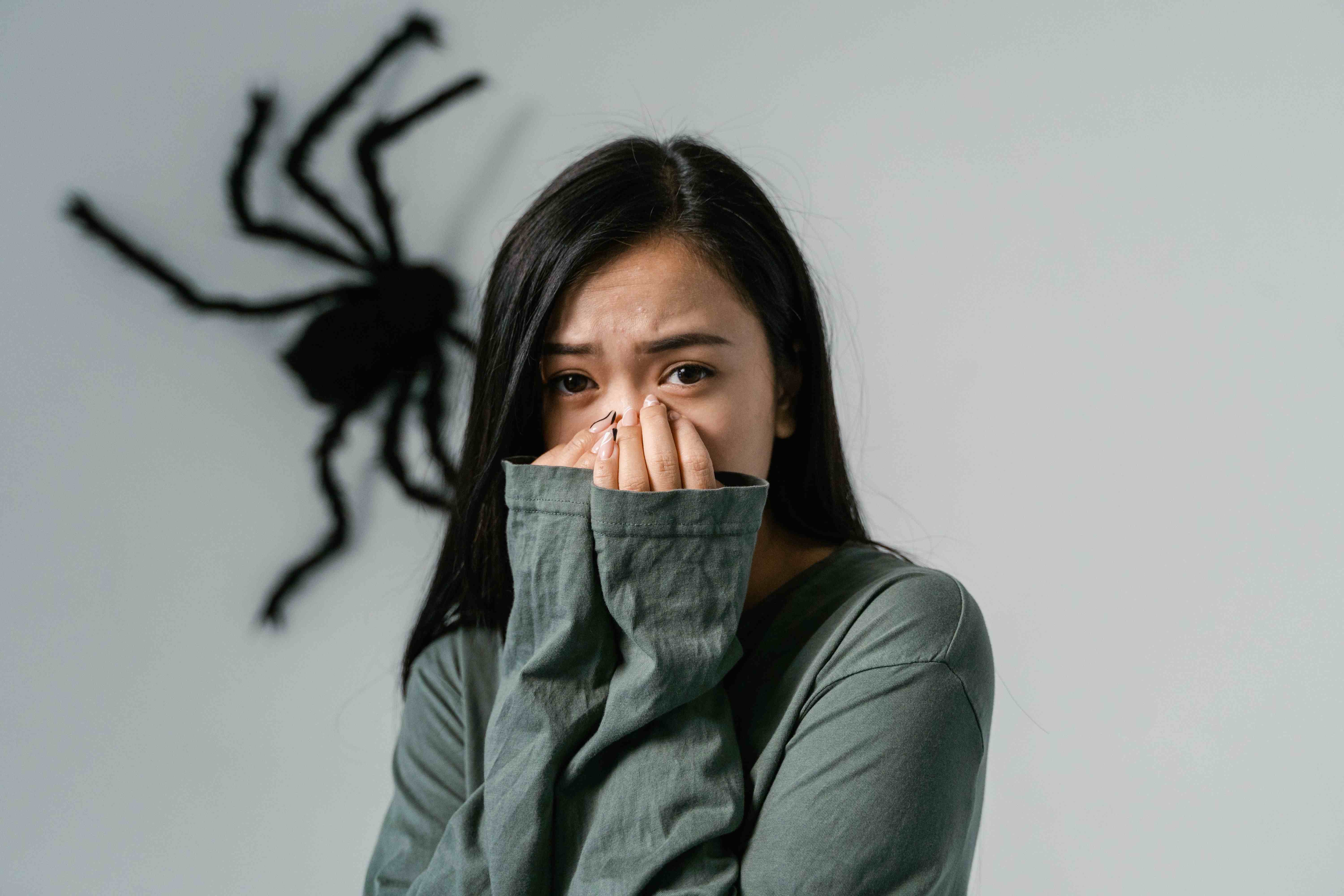 政治立場藏不住？你的眨眼與指尖，可能早已洩露答案
