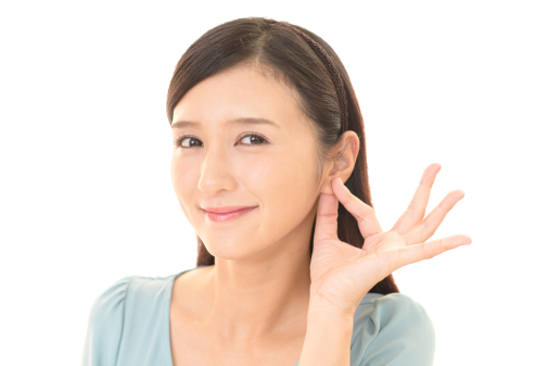 利用追劇時間，讓自己變美變瘦的懶人捏耳瘦身法