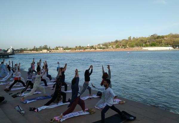 女子深度居遊提案｜一個人去印度學瑜伽，漫步恆河的自在靜心之旅