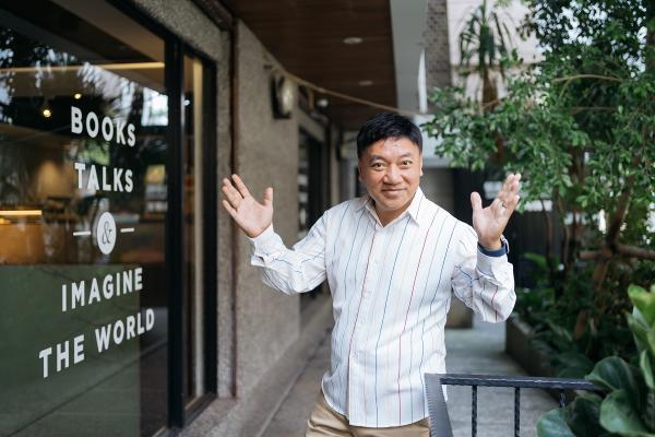 PODCAST | 50+Talk ep93. 走過民歌50年，施孝榮：美好的記憶不會消失，別忘記那個青春的自己