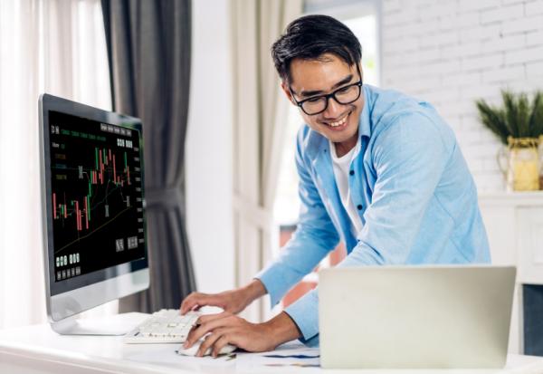 怎麼3年賺一倍？股市隱者謝天健的致富公式：有這3大特質的產業值得投資