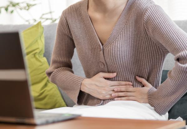 長年的胃痛可能是膽囊炎、膽結石！女性風險較高，如何預防？