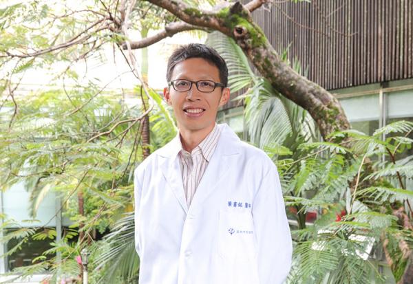 幫病人移除鼻胃管，找回吃美食的樂趣！葉書銘醫師：想要不插管的老年，中年該做哪些準備？