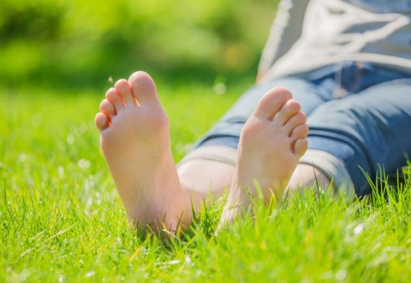 雙腳穴道最多，動動腳可放鬆、晚上好睡！10個活絡腿部動作，每天挑一個來練