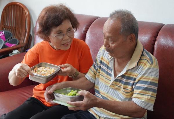 56歲當照服員，76歲不用人照顧還能照顧他人！劉秀梅：服務長者20年，不易老的秘訣