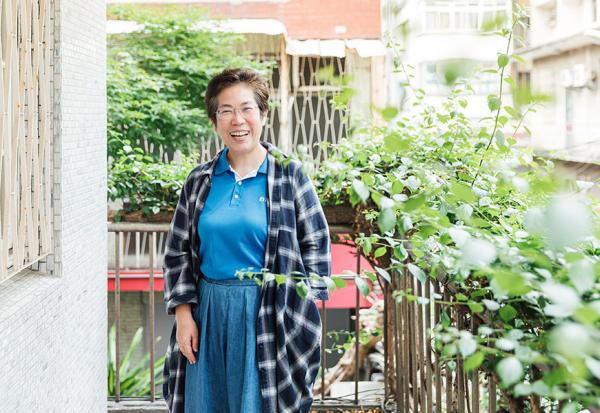 每天抽痰、灌食只為維持生命跡象，有意義嗎？汪秋蓉：照顧的目的是自立，社區是最好的長照中心