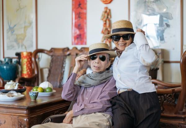64歲女兒幫100歲爸爸穿搭，善用配件搭出父女裝！買衣服給高齡長輩，要注意哪些事？ 