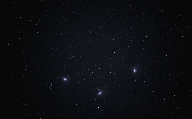 天愈黑，星星愈會出現