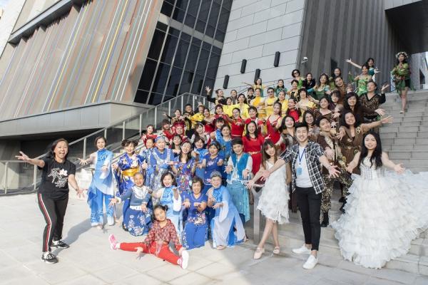 近百位50歲以上素人，首度挑戰音樂劇演出！57歲歐陽蓓：想做，就是你的資格