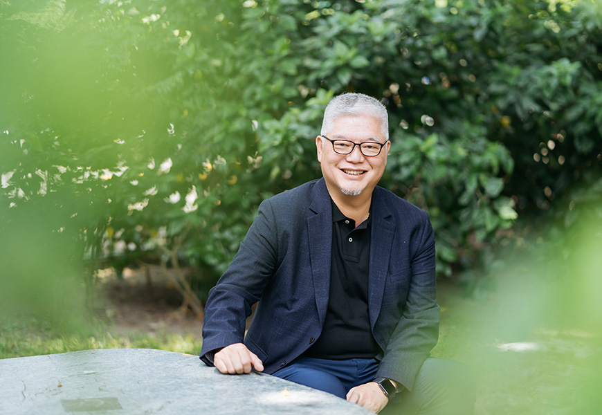 前電信業副總58歲提早退休，不再用名片頭銜定義自己！郭憲誌：少10年賺錢，卻多10年快樂人生