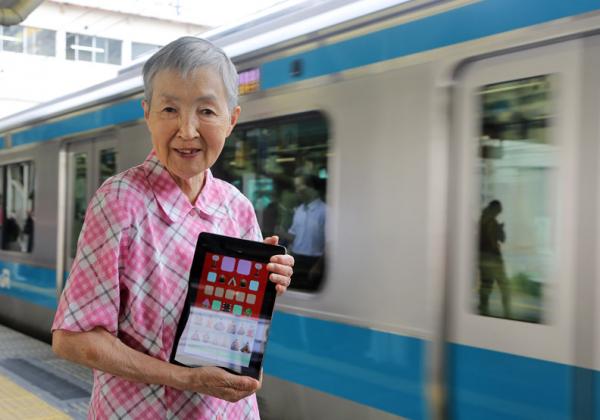 獨身造就「盡情人生」！82歲若宮正子自學開發APP，登上聯合國