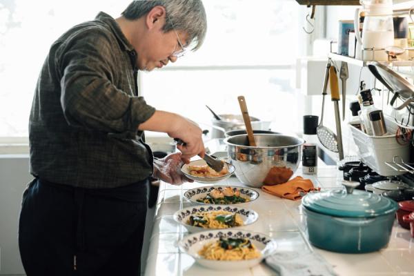 軟體工程師遇職涯瓶頸，56歲轉職當廚師、開私廚！洪輔仁：自我實現，找到人生的動力