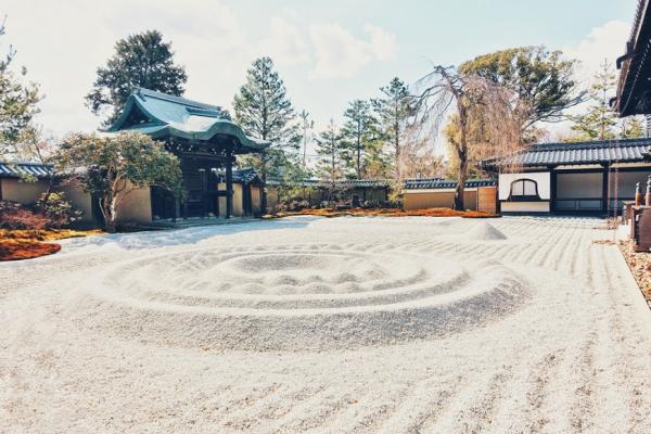 若人生是座庭園，該如何整理？日本枯山水大師：交給自然，減到不能再減