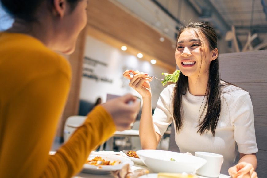 熟年階段結交一群共同吃喝玩樂的「酒肉朋友」，生活將充滿樂趣。