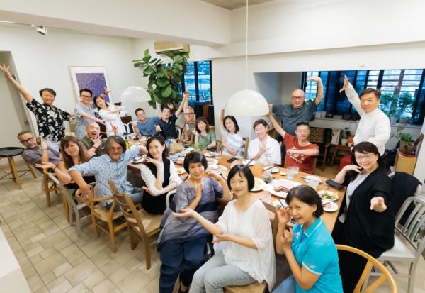 為什麼50過後，更要珍惜20歲認識的朋友？青訪團：在最純真的年紀相遇，每次相聚都回到當初的單純快樂