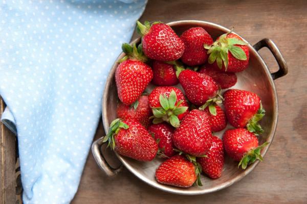 吃草莓，降低失智癌症風險！怎麼洗才能去農藥？果醬怎麼挑？