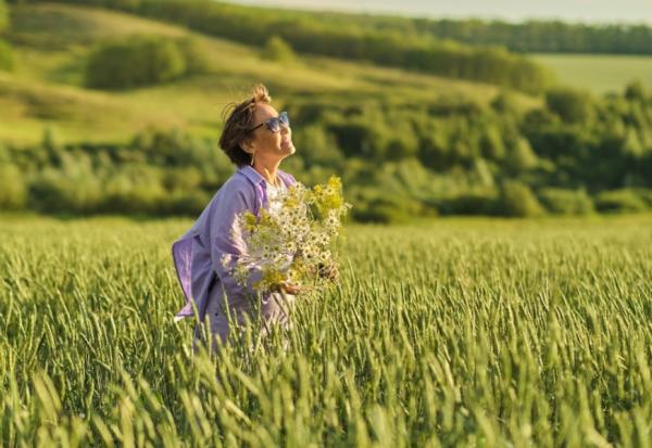 50歲後人生盛大的舞台，不該只剩孩子婚禮或喪禮！為生活努力這麼久的你，值得隨時為自己慶祝