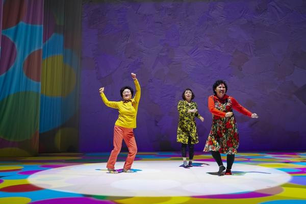 曾經壓抑，如今盡情！韓國「跳舞阿嬤」風靡世界：只是做自己而已