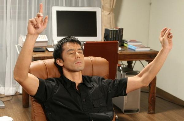 50後日男性未婚近四分之一！阿部寬：熟男不結婚，只要過得自在就好