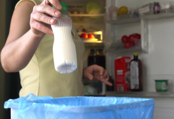 這50件東西馬上丟！客廳、廚房、臥室、手機這樣清空，好事就會發生