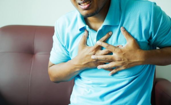 猝死前兆有哪些？70%是心肌梗塞惹得禍，出現這些警訊需當心｜《江晨恩醫師心血管診療室》