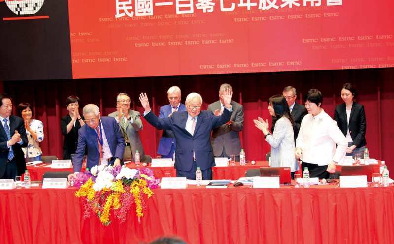 「我們去你書房吧！」張忠謀、黃仁勳2009年一頓沙拉與披薩談判，化解台積電、輝達爭議懸案｜《張忠謀自傳：下冊》
