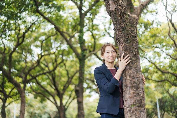 看遍上萬棵樹的體悟！樹木醫生詹鳳春：樹不會說話，但比人更懂得如何活著
