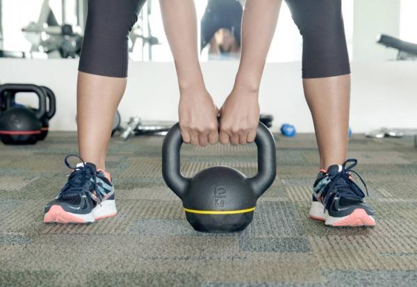 儲存老後「好腳力」！只靠運動不夠，這樣練對「白肌」才能抵抗肌肉流失