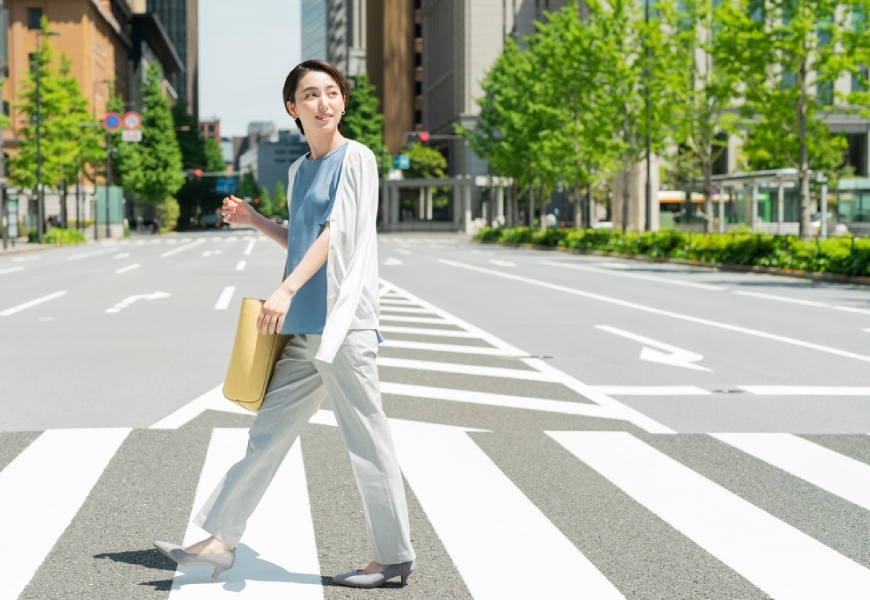 亞洲人最常見的梨形身材！上半身瘦、下半身卻豐滿怎麼穿搭？
