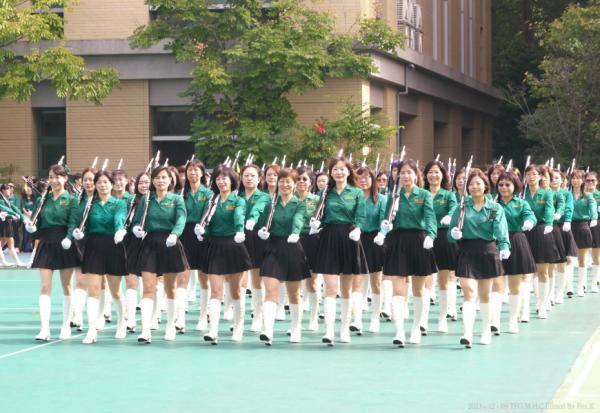 72歲還可以抬頭挺胸做刀法！北一女儀隊校友：老同學一起重回17歲，老了想起也會覺得不虛此生