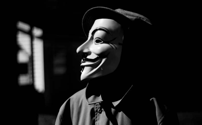 《金錢心理學》、《誰說人是理性的！》作者丹．艾瑞利最新力作《誤信》：我們都是懷抱錯誤信念的人，只是方式各有不同！