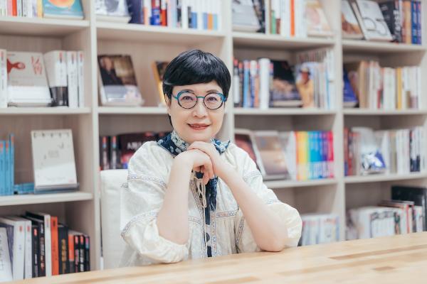 PODCAST | 50+Talk ep104 . 沮喪時如何療癒自己？張曼娟：最想和世界說的一句話，多謝款待 