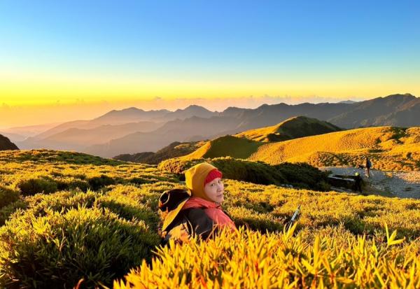 50歲後爬山，練習孤獨但內心平靜強大！米力：在山上覺得平地的煩惱好渺小，約定從此只做喜歡的事