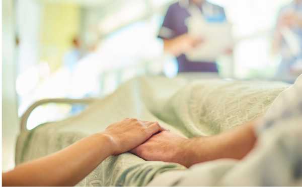 親身走過生死關頭，他說：「還能回診間為病人看病是幸福的」...｜《用愛跑出第一棒》