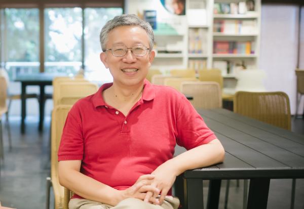 存千萬只放定存，如何抗通膨？施昇輝熟齡理財建議：定期定額這樣做，一年後穩定領股息