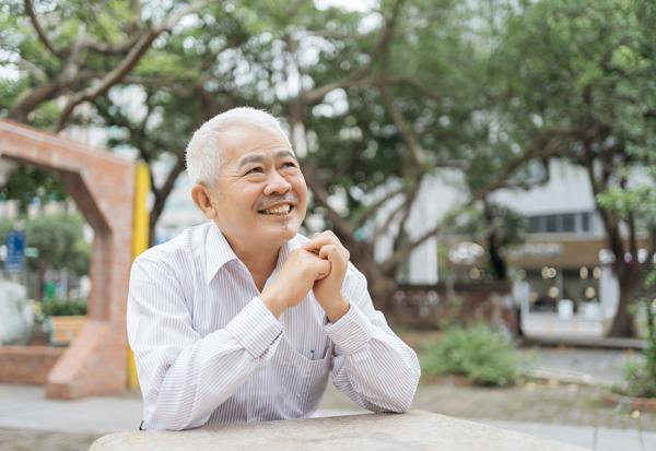 兒子44歲就猝逝，如何走出悲痛和自責？王溢嘉：把兒子帶在心上前行，不再對命運自以為是