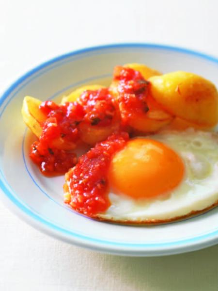 用冰箱常備的醬汁，變出一桌豐盛的料理