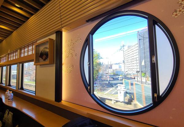 梁旅珠專欄｜到日本搭絕美列車旅行， Saphir踊子號賞伊豆海景、京TRAIN雅洛號不到百元感受京都町家風情