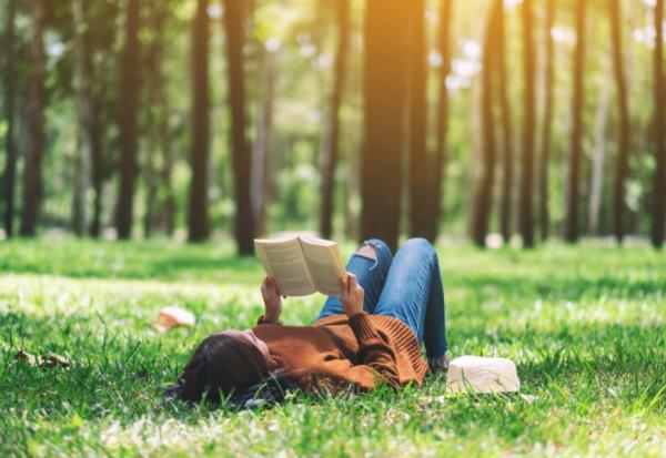 50歲後創造獨處恬靜的一天！《最後14堂星期二的課》墨瑞教授：每個人都要學會，找回「不受他人控制」的自己