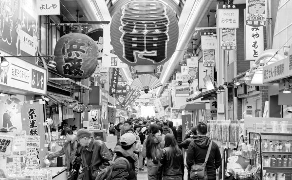 「天下廚房」大阪黑門市場，從戰火中重生的美食天堂｜《表裏京阪》